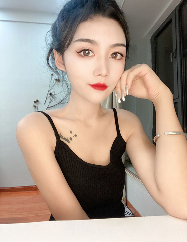 迪拜高端模特